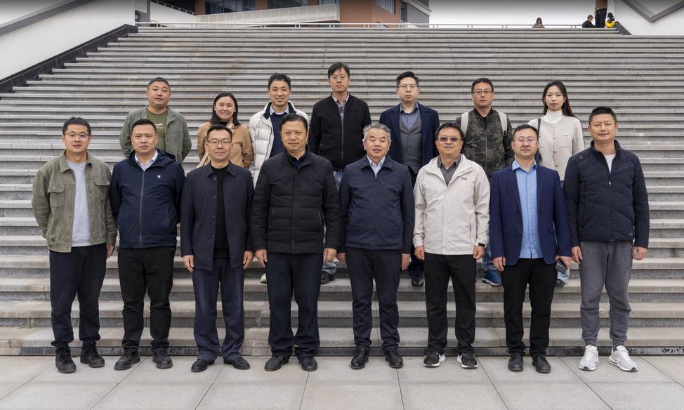 校企携手，翱翔新篇 飞行器制造学院与鲲鹏智能装备深化产教融合，共推智能无人飞行器产业化